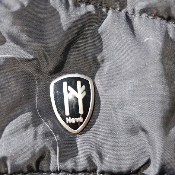 Neve Black Quilted Winter Mini Skirt with Zipper Detail Size Medium - Picture 5 of 8